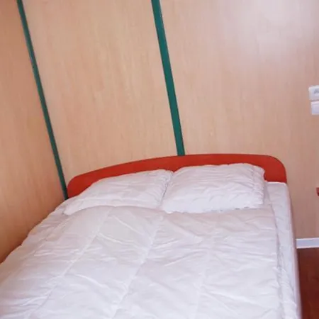 Maeva Respire De La Croze