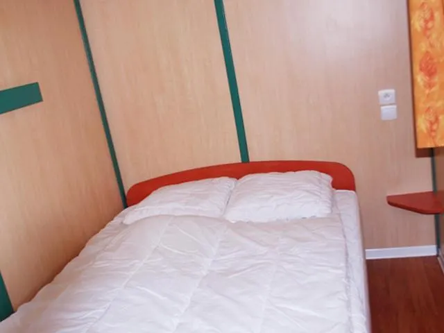 Maeva Respire De La Croze