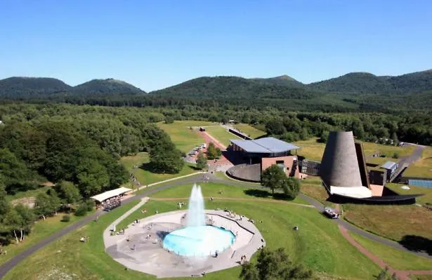 Maeva Respire De La Croze